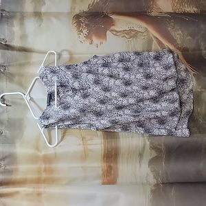 Sleeveless shell top